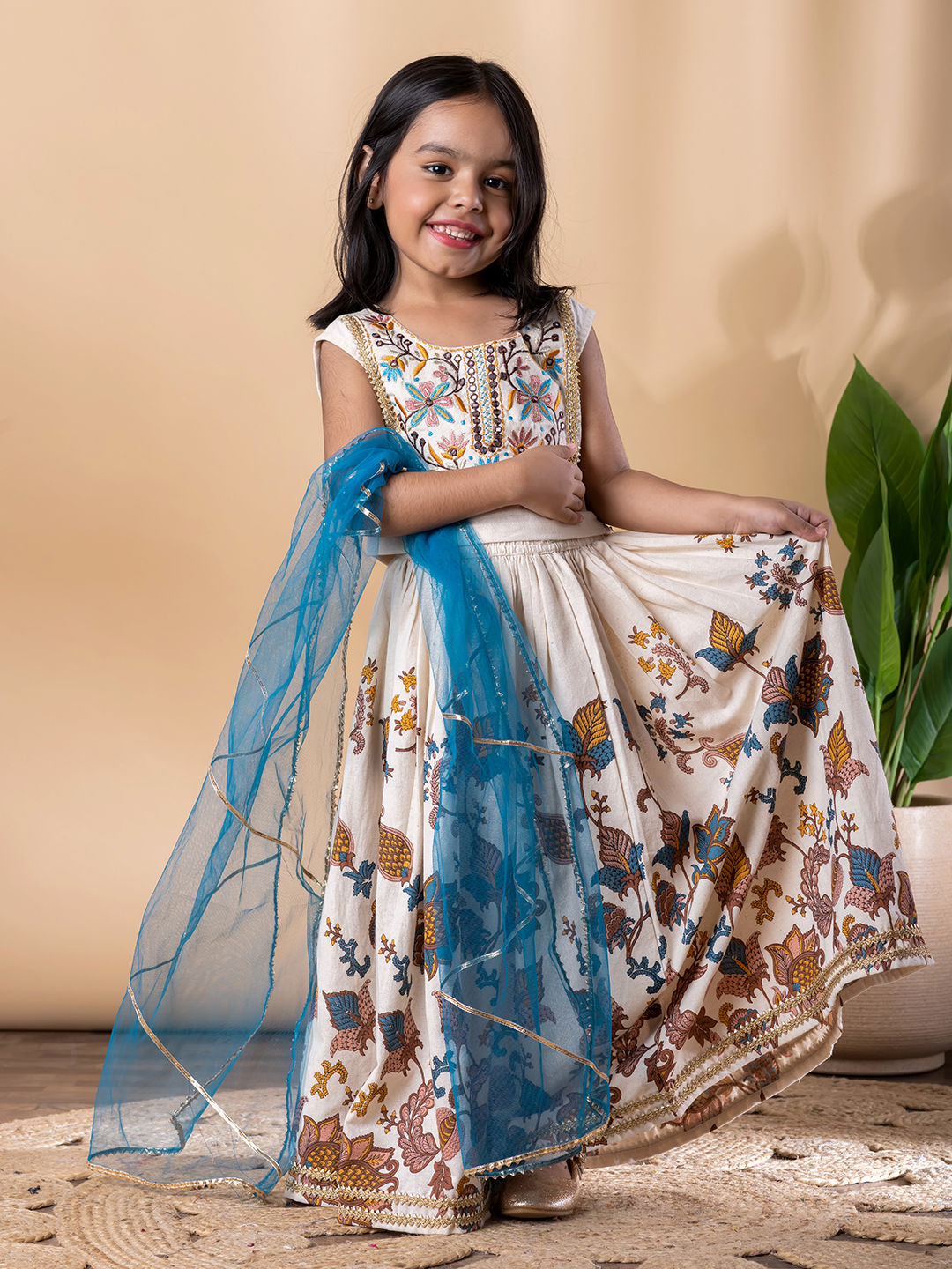 Little Gul Embroidered Ethnic Set