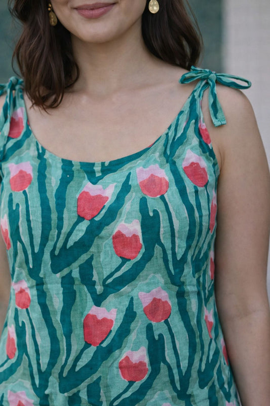 Knotted Sleeveless Tulip Kurti